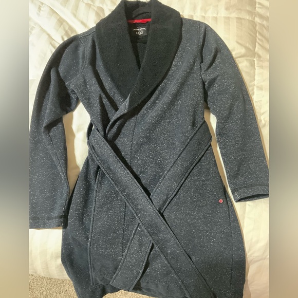 Ugg x Star Wars Vader Robe - Picture 13 of 15